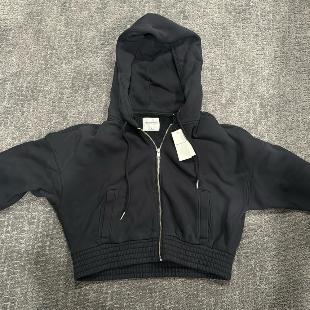 This is an Abercrombie and Fitch Soft A&F Collection. Size Small